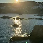 Moderno Con Terraza Cerca De Calella De Apartamento