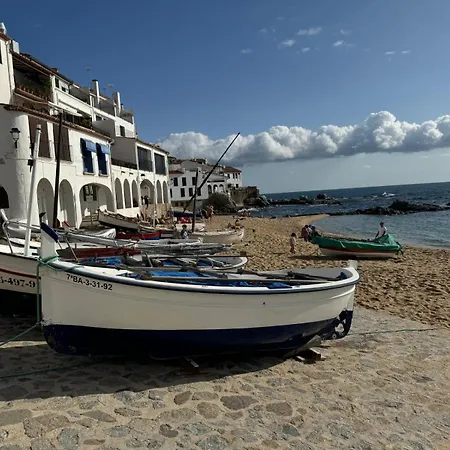 Moderno Con Terraza Cerca De Calella De * Palafrugell